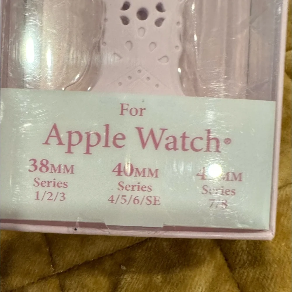 Silicone watch band for Apple watch (38,40,41 mm) super cute design/adjustable💜